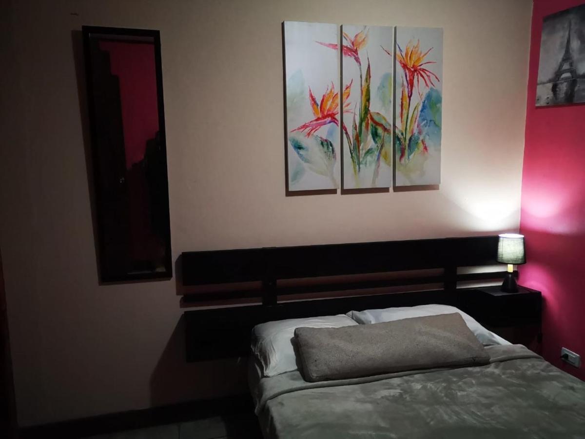 Airport Traveler'S Home Alajuela Kültér fotó