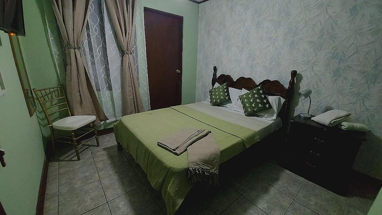 Airport Traveler'S Home Alajuela Kültér fotó
